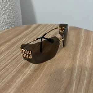 Miu Miu sunglasses ⚡️
